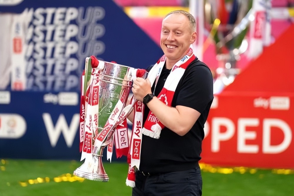 诺丁汉森林防守反击战术成功客场逼平利物浦